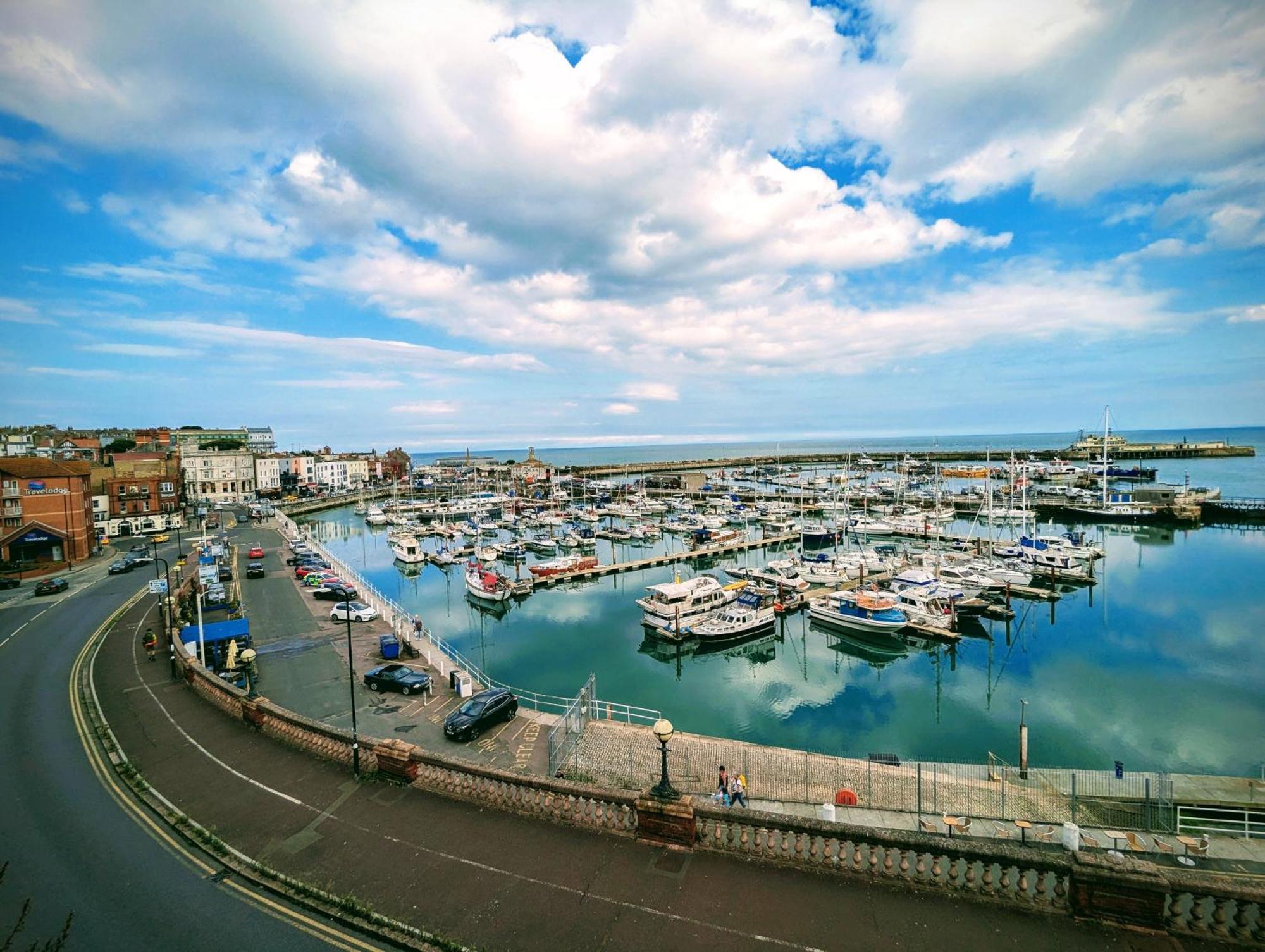 Beachside Bliss In Heart Of Town Ramsgate Exterior foto